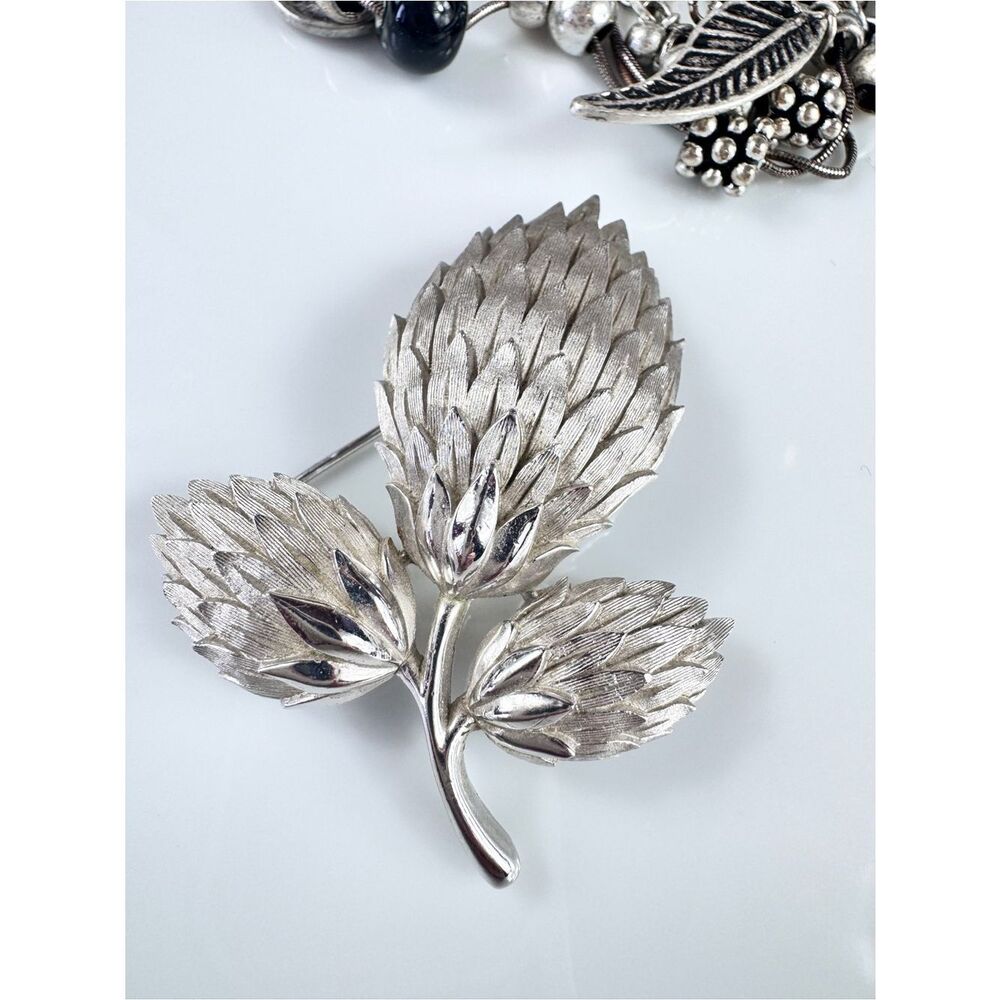 Vintage Crown Trifari Silver Tone Thistle Brooch Pin